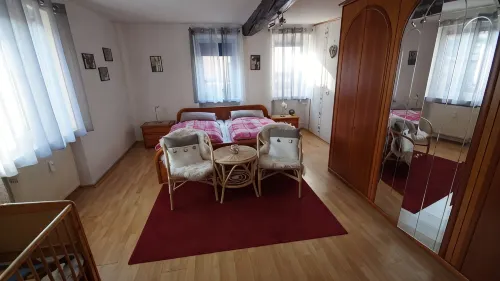 NEW since January 2015: Apartment with a sunny courtyard, garden and pool