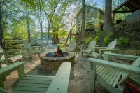 Helen's Newest & Most Luxurious -  Located on the River & Walk to Downtown Helen - بوتيك