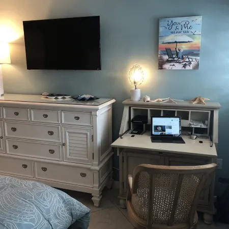 Crescent Arms Luxurious Gulf Front Siesta Key Condo 604S