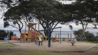 110 @ Waves Phillip Island.  FREE WIFI & LINEN - 3 ดาว