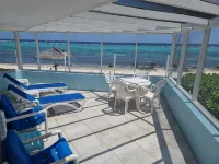 Beautiful Ocean Front Sea Lodge in Cayman Kai
