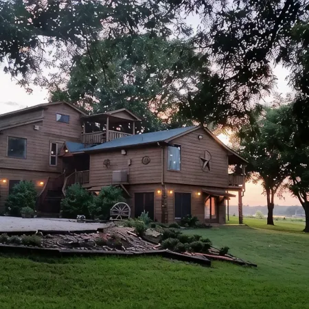 Waterfront,3 Acre,8Br,Events,Lake Conroe Weddings,Ind Pool,Pickleball