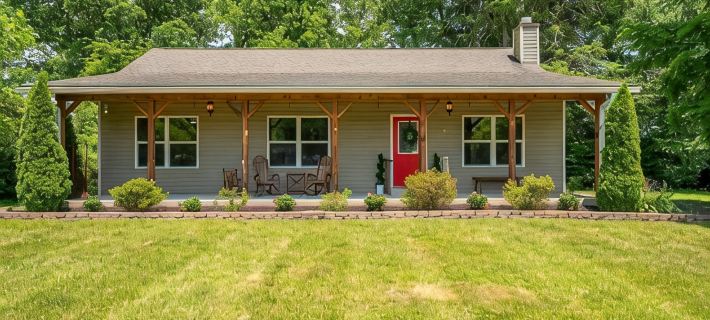 Mountain Lux Home - 5 Mins to Downtown Brevard & 8 Mins Pisgah National Forest! Hotels in Brevard