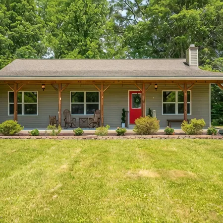 Mountain Lux Home - 5 Mins to Downtown Brevard & 8 Mins Pisgah National Forest!