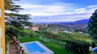 Villa Tommaso Maruggi, Sicily with Jacuzzi and Private Pool
