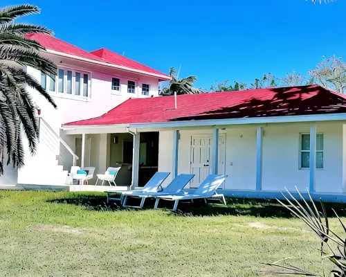 Waterfront 3-Bedroom Villa at Popular Chrishi Beach, Nevis with Everything! Hotels in Cliftons