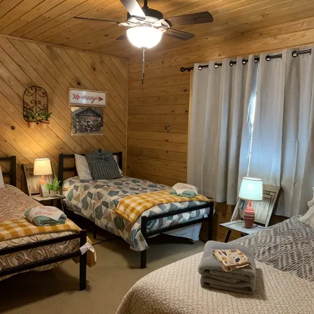Family Cabin with spectacular views!