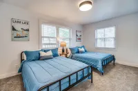 Lake Texoma 4Br Farmhouse Game Room + Free Tanglewood Resort Access Sleeps 14