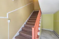 King Bed / Private Parking / 300mbps+ WiFi