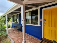 Cottage Amongst The Vines Hotels in Creswick