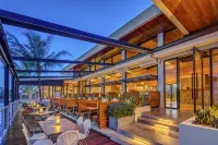 Private Backyard w/ Heated Pool Near Anna Maria Island & Siesta Key Beaches!
