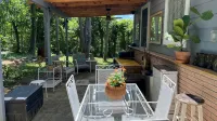 3 Miles to Asheville! Sunfilled Cabin with Wi/Fi - Chalets