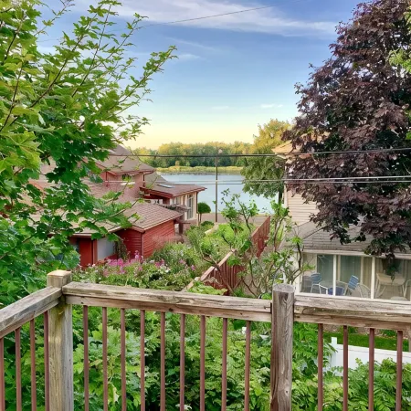 Charming Oasis in the Heart of Historic Downtown