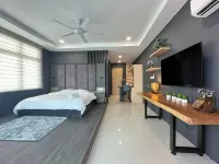 Kuching Riverine Resort Hotels near Bako National Park