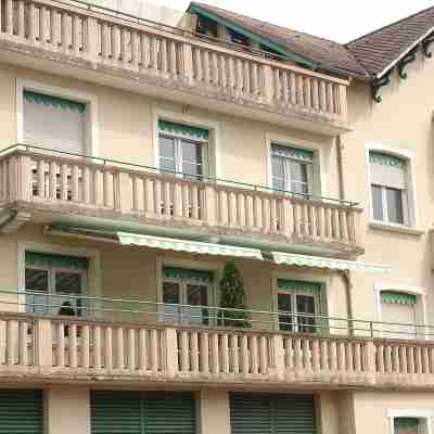 Apt T3 air-conditioned, on the 1st floor of a character residence in CAHORS Hotel Exterior