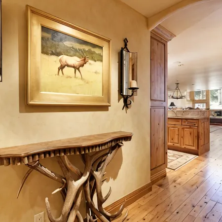 Pet Friendly & Luxurious 3 bedroom Aspen Condo