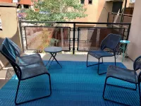 Downtown MainStreet Penthouse 1BR five star Rental with parking overlooking main - 4 étoiles