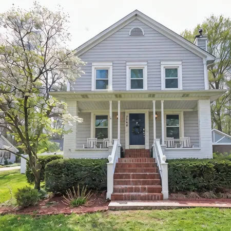 Entire Louisville Home w/Private Hot Tub - Quiet - Families - Extended Stays