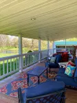 Our 80-Acre Farm, Lake, Nature Trail, Bonfires, Starry Nights  2 Miles Grafton - Wifi