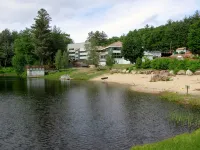 Resort Mountain Home with  Private Hot tub Walk to Pools, Pond WIFI - 3성급
