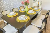 7Min to Texas A&M Cozy 7 Beds, w/ Billiards & Firepit Oasis