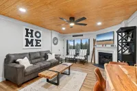Ski In/out, Sleeps 8, Pool, Hot Tub, Snow Tubing! - 4-Star