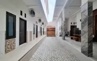 Surya Living RedPartner near Suncity Mall Madiun - 2-Star