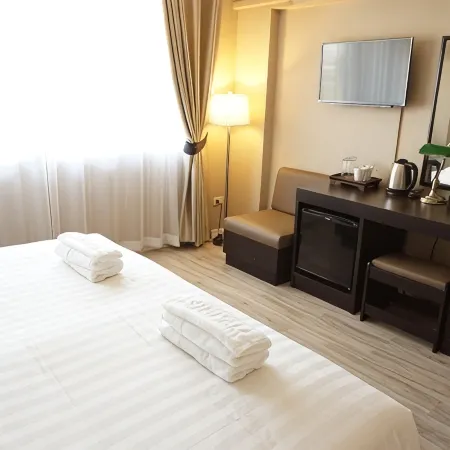 Taris Art Hotel Phrae