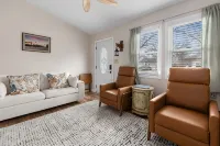 Spacious 2 Bed2 Bath Guest Suite Apt with HOT TUB and EV Charging - 3성급