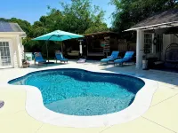 Unique Romantic Beach Style Cottage close to  Folly Beach & historic Charleston! - Romantic
