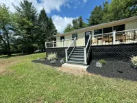 Lakefront Retreat, near All Star Village, in the Catskills - ブティック