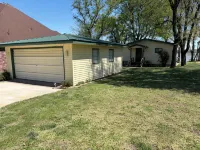 If You Are Looking for a Scenic Escape on Grand Lake Close to Grove, This is it!