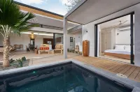 Your peaceful oasis in Tamarindo. Complimentary Breakfast and Housekeeping! - สระว่ายน้ำส่วนตัว