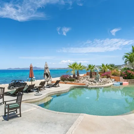 Beautiful waterfront one bedroom condo with great views of the Sea of Cortez