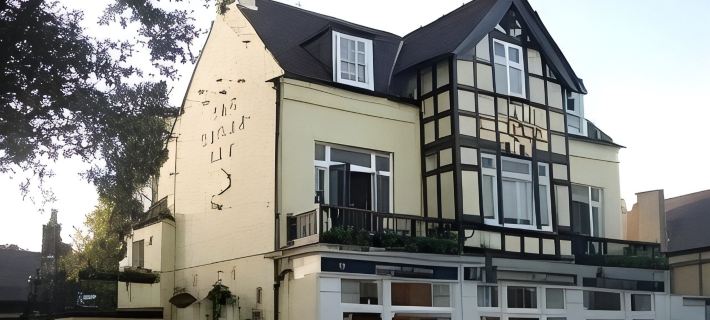 The Crown Inn Hotels in Bromley