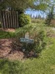 Aldernest Loft - Acadia Park/Mount Desert Island -walk across lawn down to shore