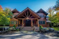 New Large Adirondack Lodge with Pond Waterfront and A/C - Boutique