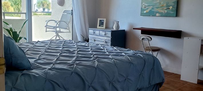 Gulf view condo with resort amenities<br loading=