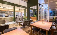 Omni Rooms by Sinergi - Quầy bar