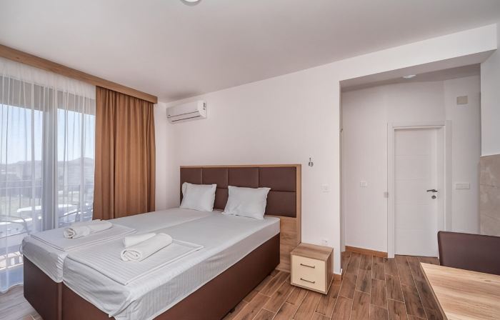 Hotel Pharos