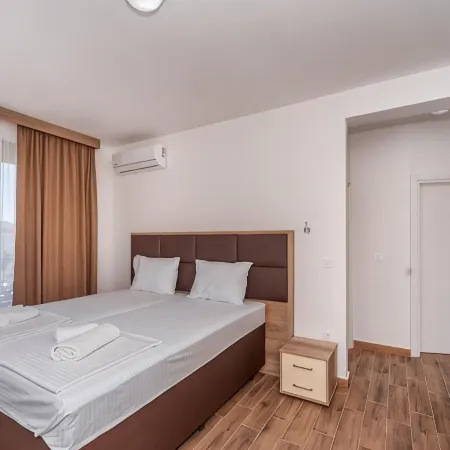 Hotel Pharos