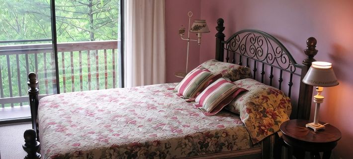 Beautiful Mountain View, Secluded Romantic, Family Friendly, WiFi, Discounted Hotels in Morgan County