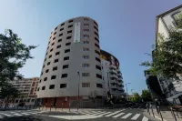 Appart-Hôtel Mer & Golf City Perpignan Centre - Parvekkeita