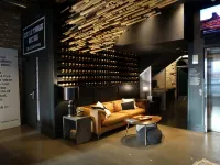 The Chicago Hotel Collection Wrigleyville Hotels near Lakeview