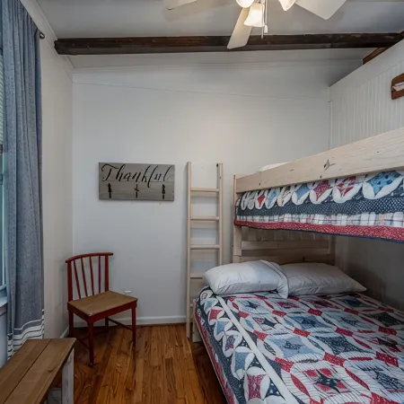 Relax at the Lakehouse with a Dock Hotels in Berkeley County