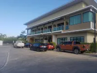 Smile Resort Thungsong - موقف سيارات