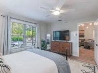 Home w/Heated Pool 10 Mins to Clearwater Beach! Hotele w: Largo