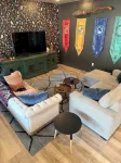 Pet Friendly Harry Potter Themed Two King Size Beds Cozy Mountain View’s!