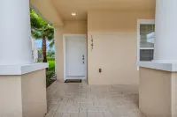 Serenity 3 Bed Townhome 3 Bedroom Townhouse by RedAwning - 4 estrellas