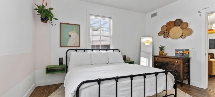 Charming Urban Retreat near Dickson St. Hotels in Washington County